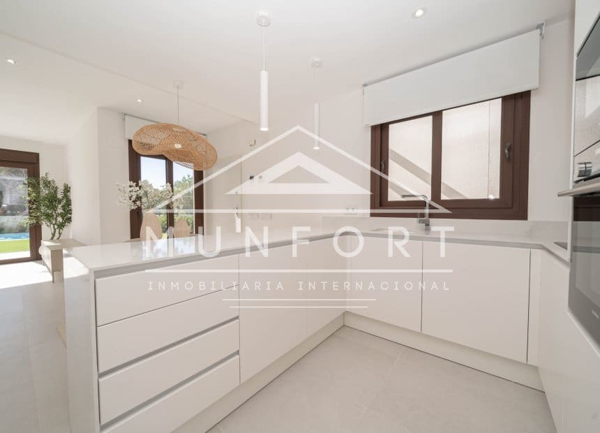 3 Zimmer Villa zu verkaufen in Pilar de la Horadada mit Pool - 560.000 € (Ref: 9275216)