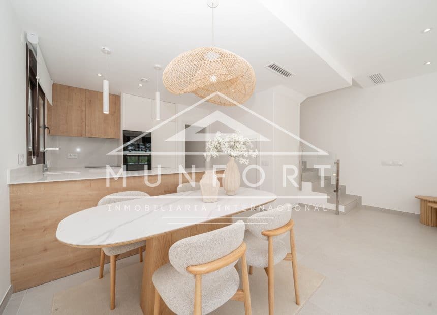 3 Zimmer Villa zu verkaufen in Pilar de la Horadada mit Pool - 560.000 € (Ref: 9275216)