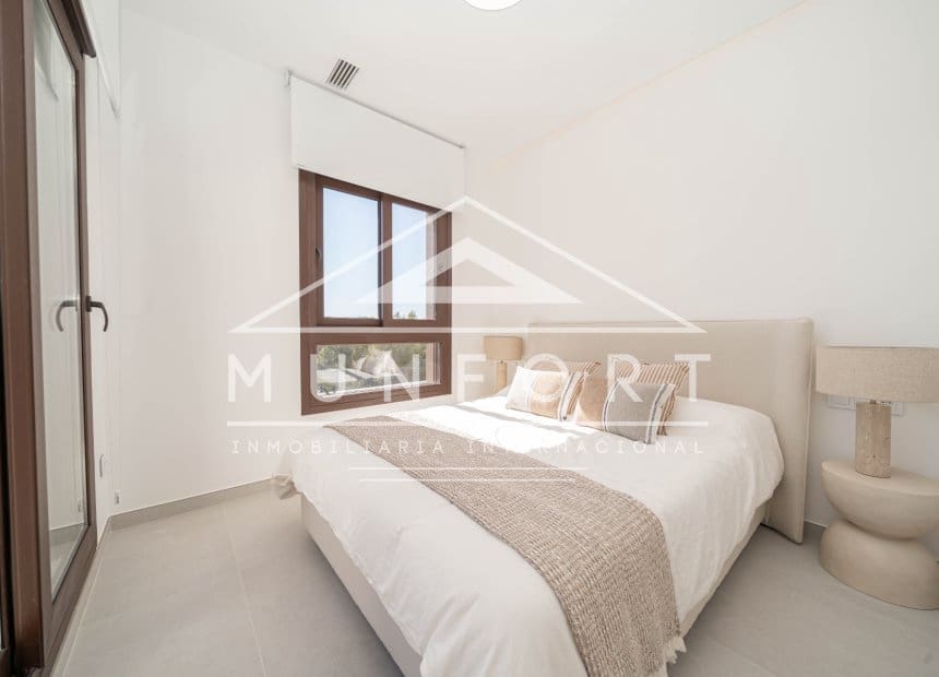 3 Zimmer Villa zu verkaufen in Pilar de la Horadada mit Pool - 560.000 € (Ref: 9275216)