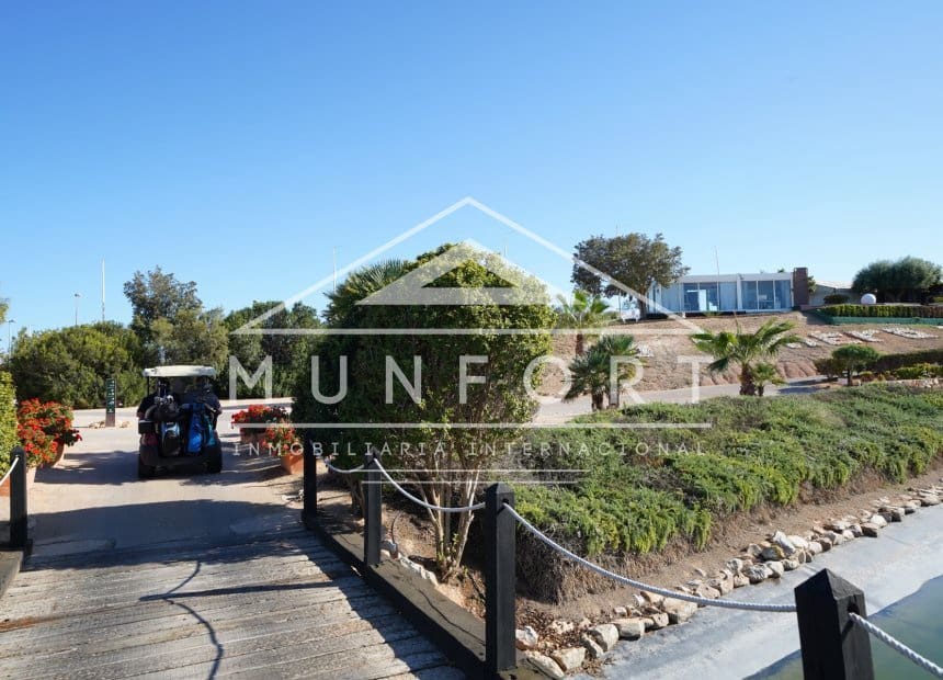 3 Zimmer Villa zu verkaufen in Pilar de la Horadada mit Pool - 560.000 € (Ref: 9275216)
