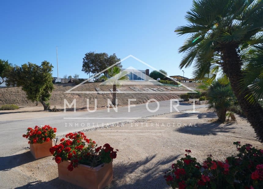 3 Zimmer Villa zu verkaufen in Pilar de la Horadada mit Pool - 560.000 € (Ref: 9275216)