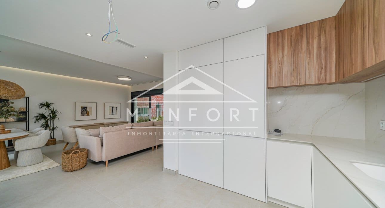 3 Zimmer Villa zu verkaufen in Pilar de la Horadada mit Pool - 765.302 € (Ref: 9275218)