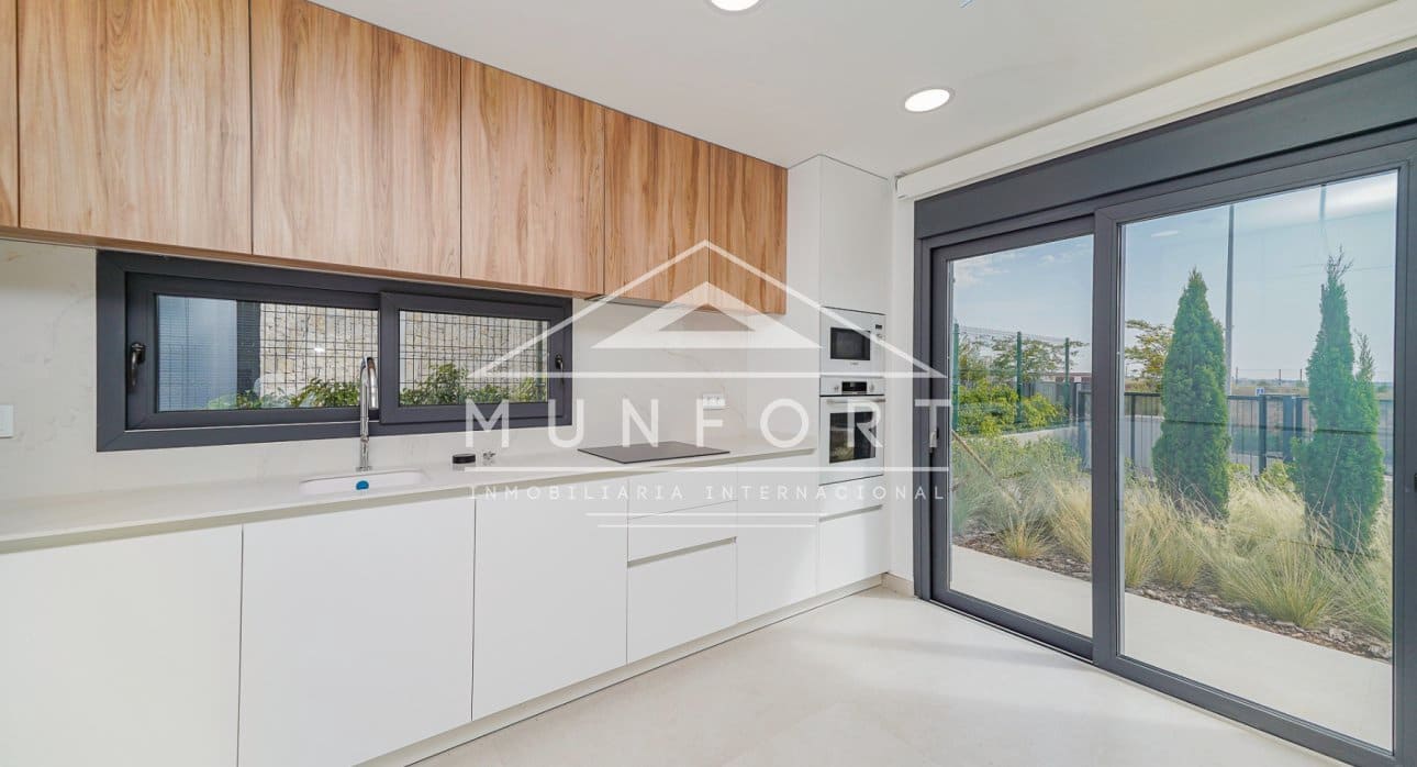 3 Zimmer Villa zu verkaufen in Pilar de la Horadada mit Pool - 765.302 € (Ref: 9275218)