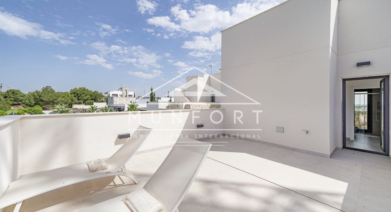 3 Zimmer Villa zu verkaufen in Pilar de la Horadada mit Pool - 765.302 € (Ref: 9275218)