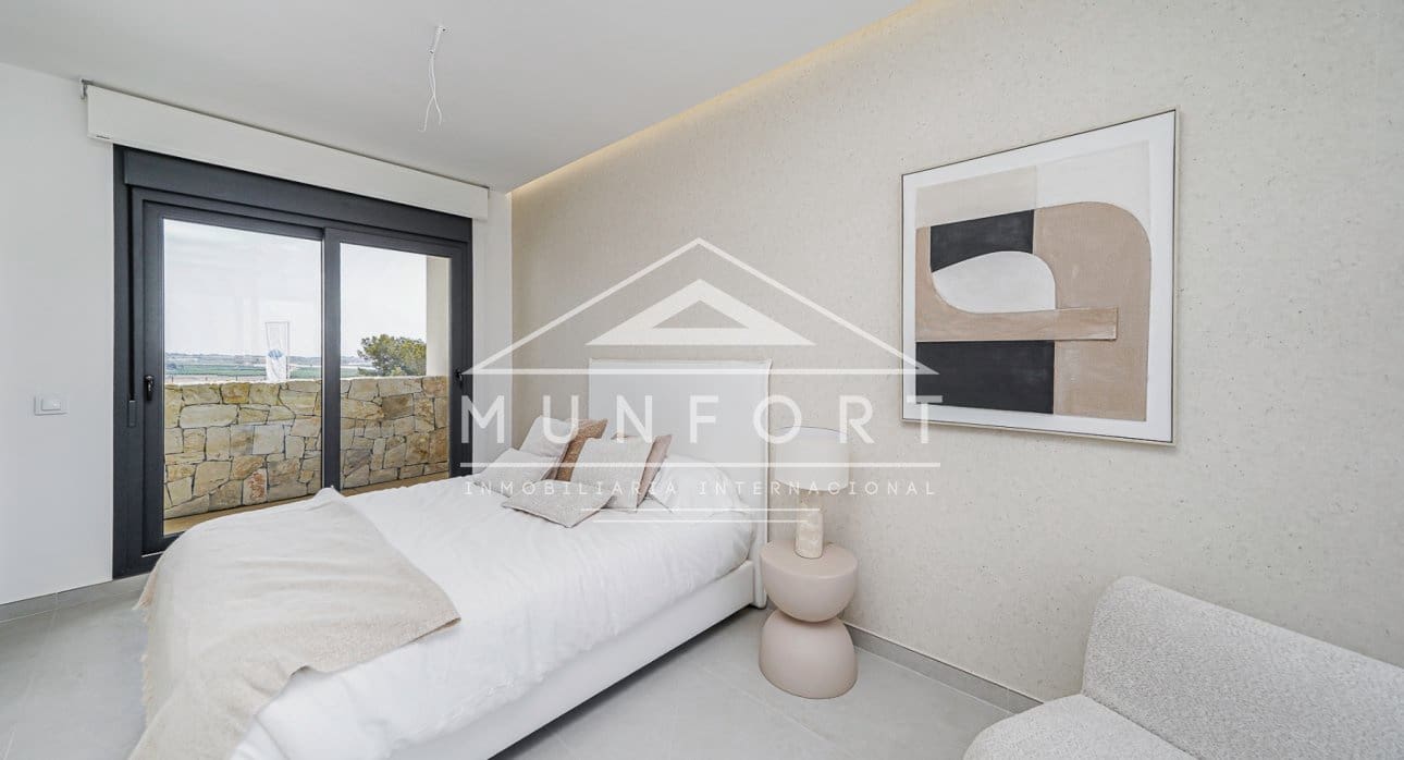 3 Zimmer Villa zu verkaufen in Pilar de la Horadada mit Pool - 765.302 € (Ref: 9275218)