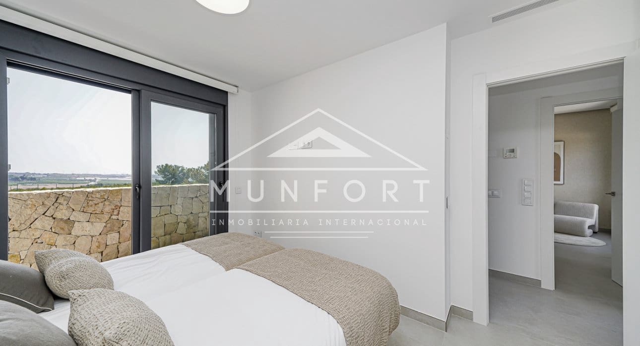 3 Zimmer Villa zu verkaufen in Pilar de la Horadada mit Pool - 765.302 € (Ref: 9275218)