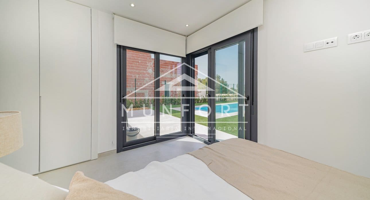 3 Zimmer Villa zu verkaufen in Pilar de la Horadada mit Pool - 765.302 € (Ref: 9275218)