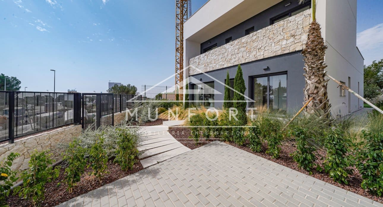 3 Zimmer Villa zu verkaufen in Pilar de la Horadada mit Pool - 765.302 € (Ref: 9275218)