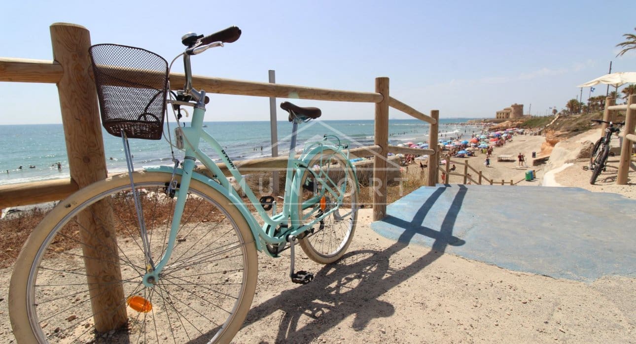 3 bedroom Villa for sale in Pilar de la Horadada with pool - € 539,900 (Ref: 9275220)