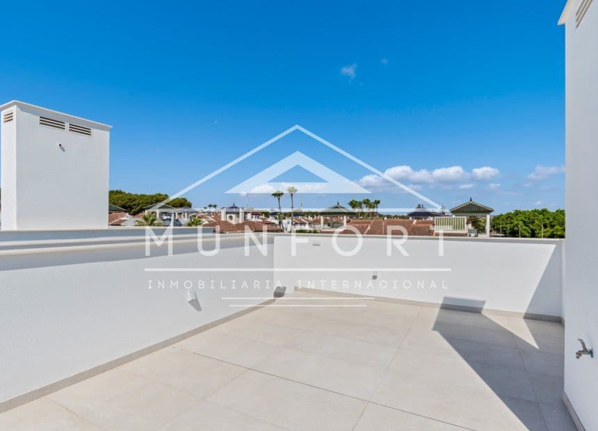 3 soveværelse Villa til salg i Pilar de la Horadada med swimmingpool - € 559.900 (Ref: 9275220)