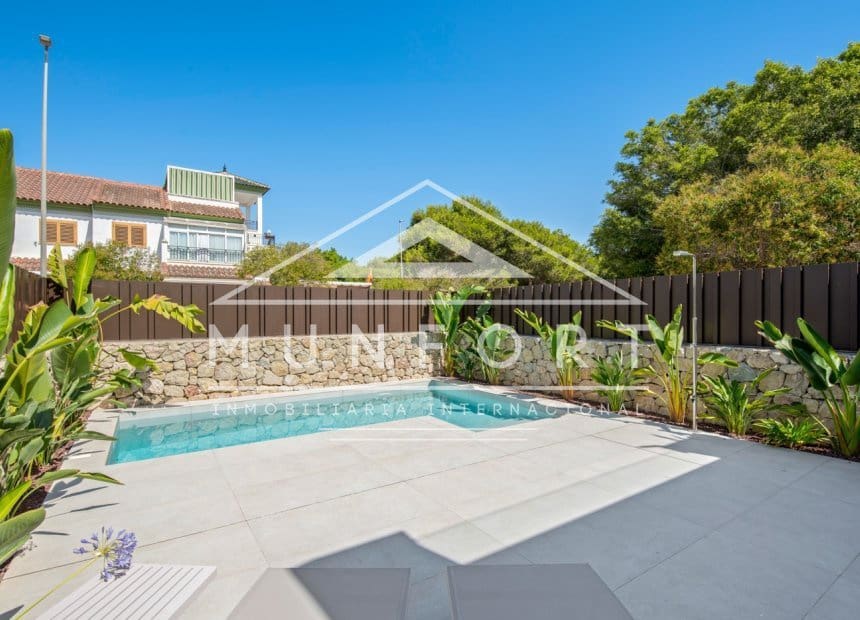3 soveværelse Villa til salg i Pilar de la Horadada med swimmingpool - € 559.900 (Ref: 9275220)