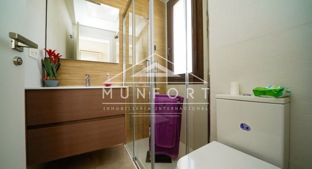 Bungalow de 3 habitaciones en San Pedro del Pinatar ciudad, San Pedro del Pinatar en venta con piscina - 265.000 € (Ref: 9275221)