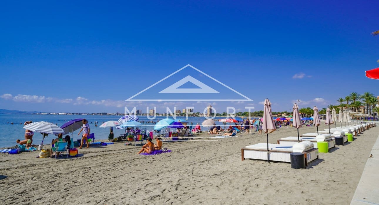 Bungalow de 3 habitaciones en San Pedro del Pinatar en venta con piscina - 265.000 € (Ref: 9275221)