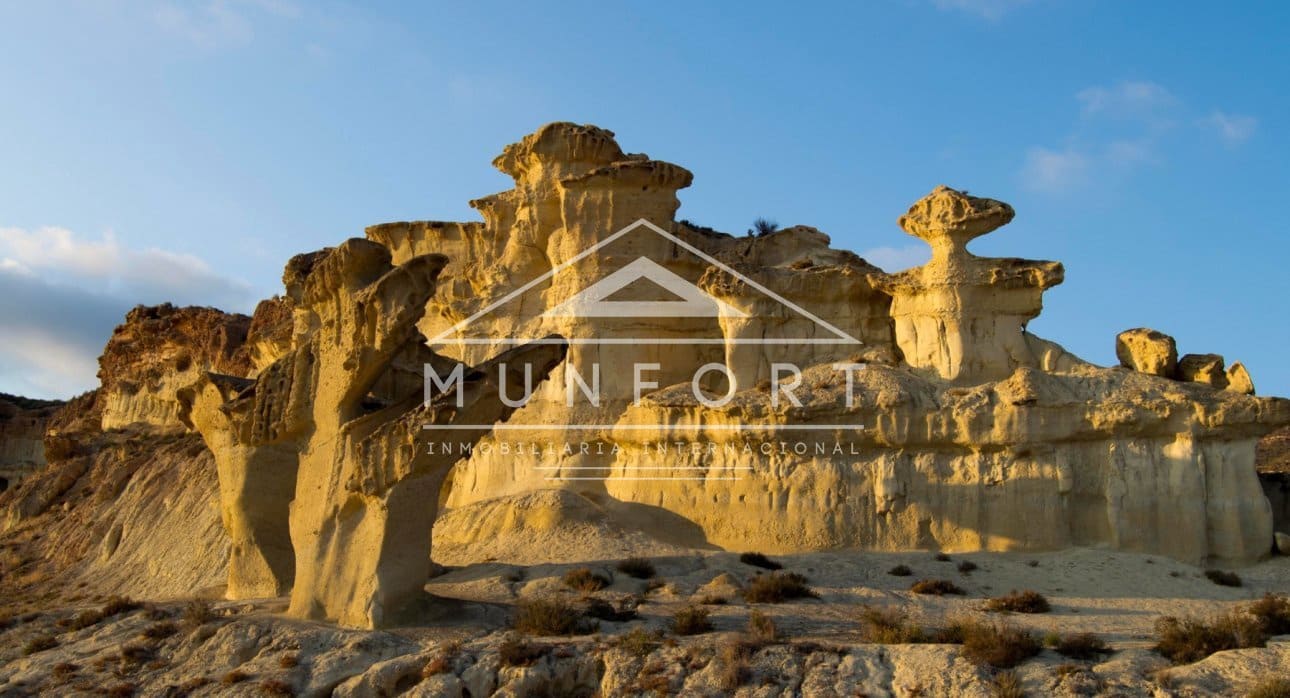 3 soveværelse Villa til salg i La Pinilla med swimmingpool - € 259.780 (Ref: 9278489)