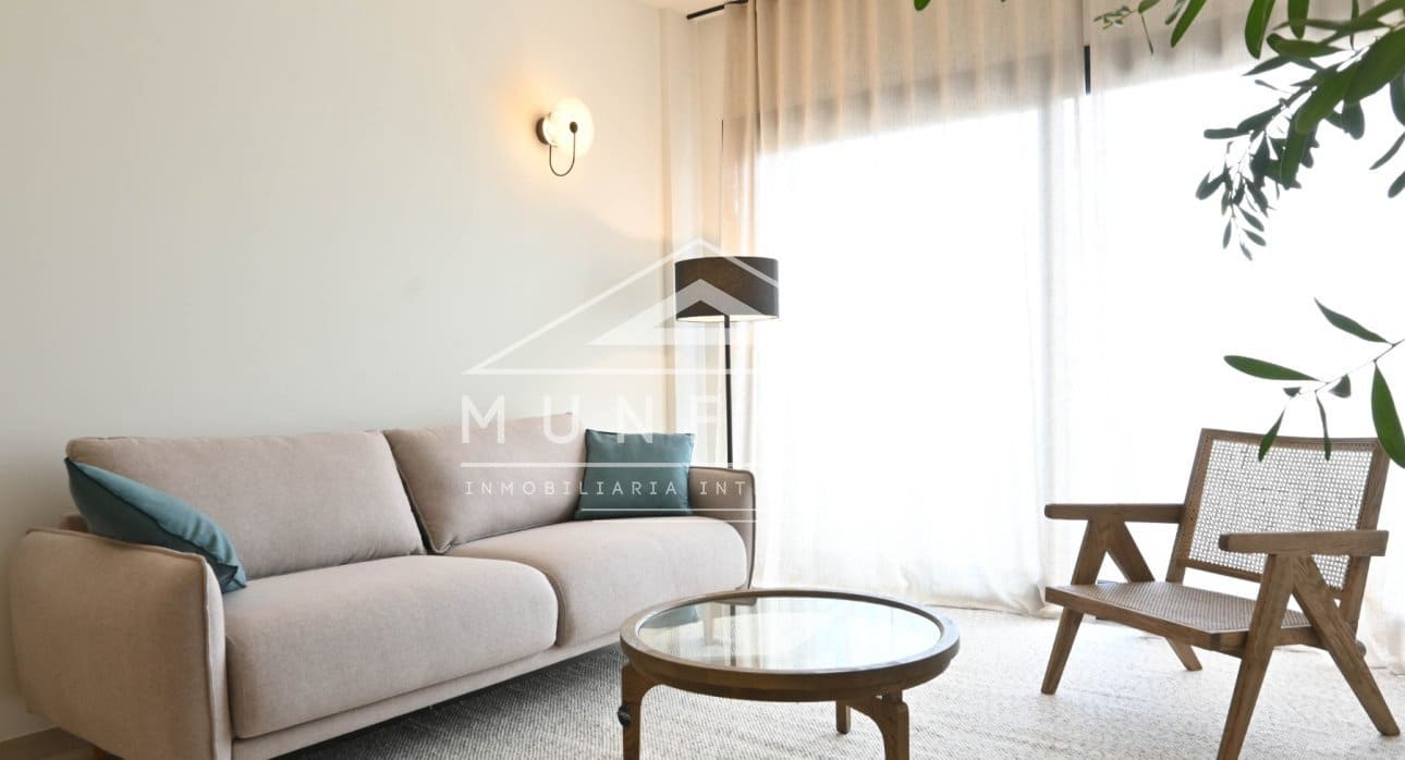 2 soverom Bungalow til salgs i Torrevieja med svømmebasseng - € 380 000 (Ref: 9278491)