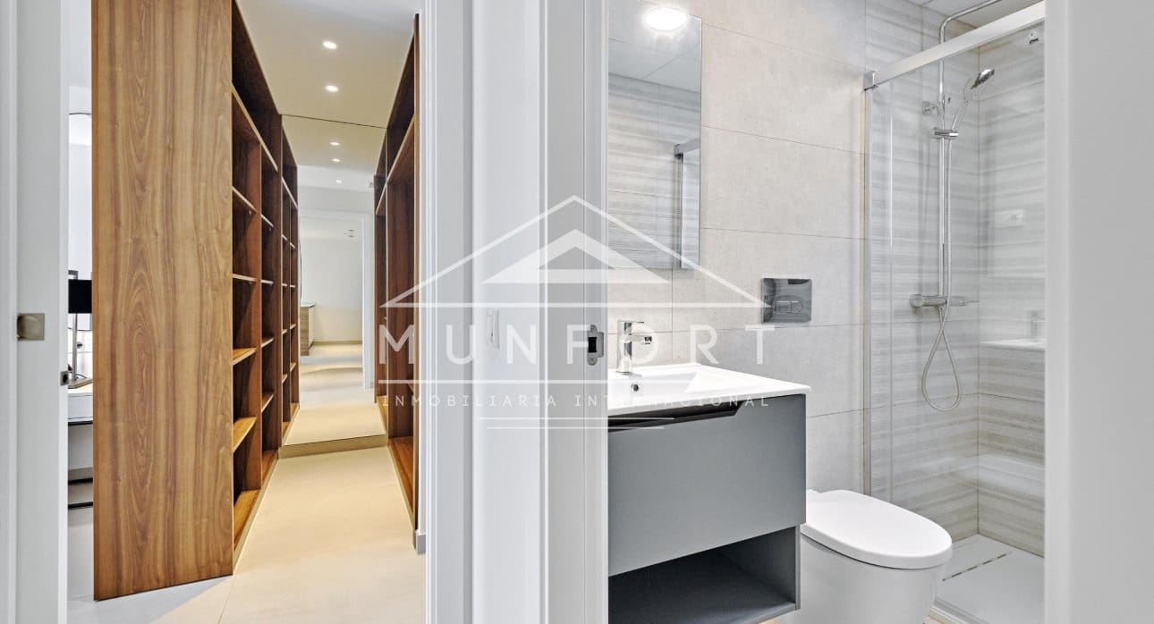 2 soverom Bungalow til salgs i Torrevieja med svømmebasseng - € 380 000 (Ref: 9278491)