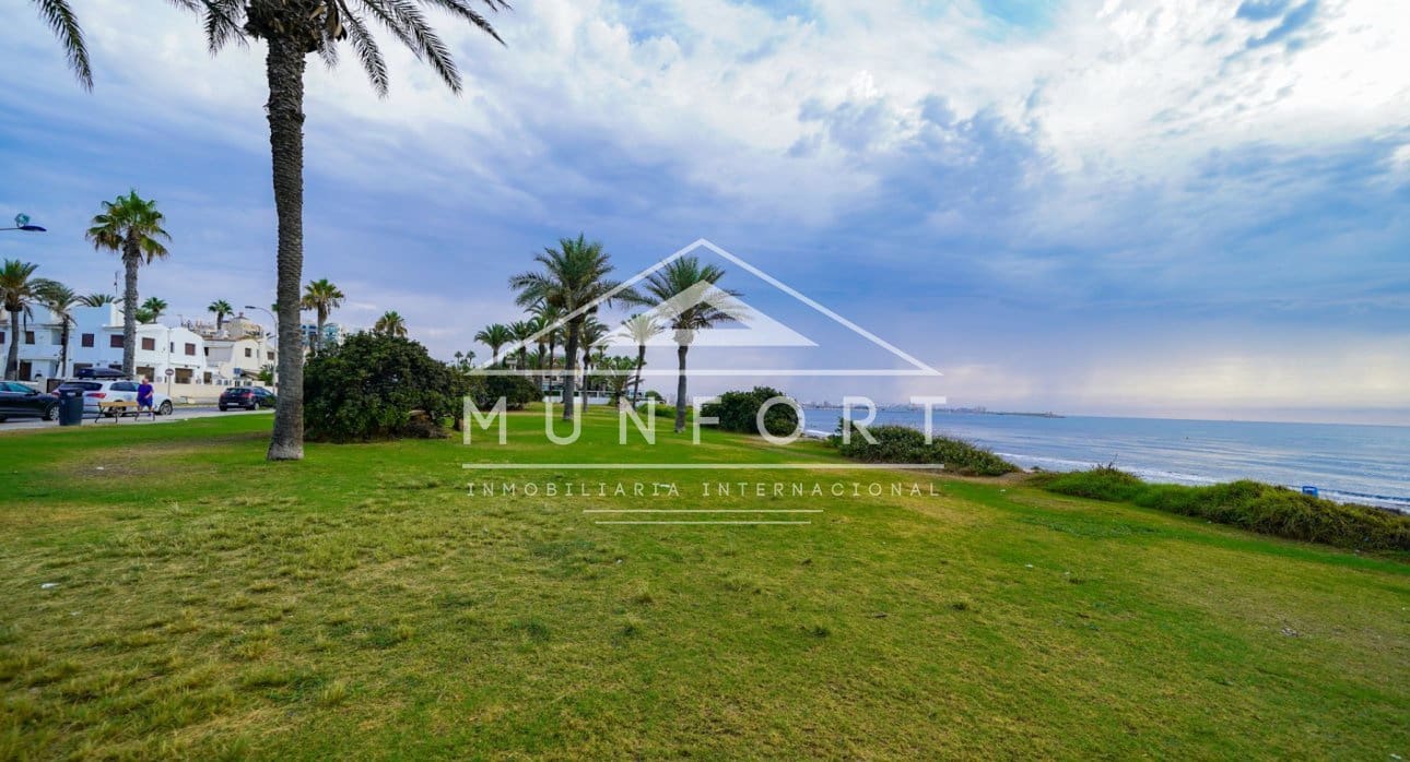 2 soverom Bungalow til salgs i Torrevieja med svømmebasseng - € 380 000 (Ref: 9278491)