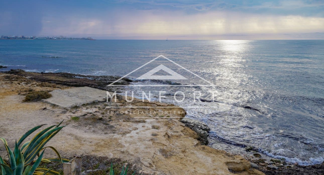 2 soverom Bungalow til salgs i Torrevieja med svømmebasseng - € 380 000 (Ref: 9278491)