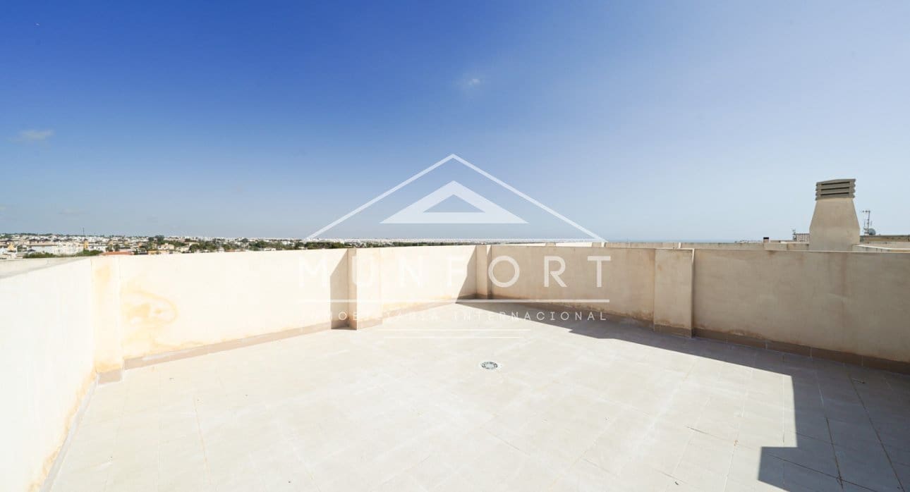 1 soveværelse Penthouse til salg i Orihuela Costa med swimmingpool - € 144.500 (Ref: 9278493)