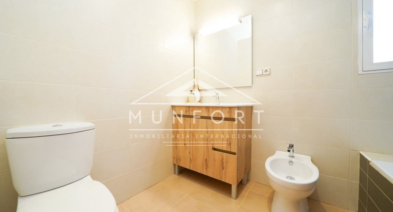 1 soveværelse Penthouse til salg i Orihuela Costa med swimmingpool - € 144.500 (Ref: 9278493)