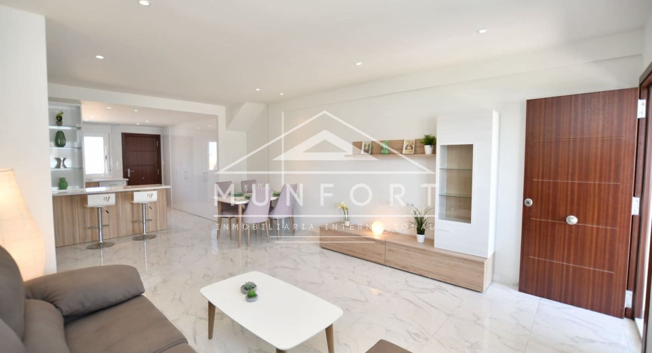 2 chambre Bungalow à vendre à San Miguel de Salinas avec piscine - 273 800 € (Ref: 9278497)