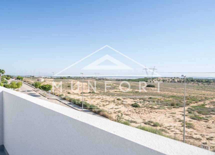 2 bedroom Bungalow for sale in San Miguel de Salinas with pool garage - € 256,600 (Ref: 9278497)