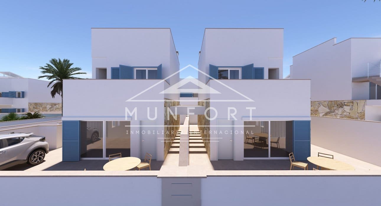 3 bedroom Villa for sale in Torre de la Horadada with pool - € 492,000 (Ref: 9278499)