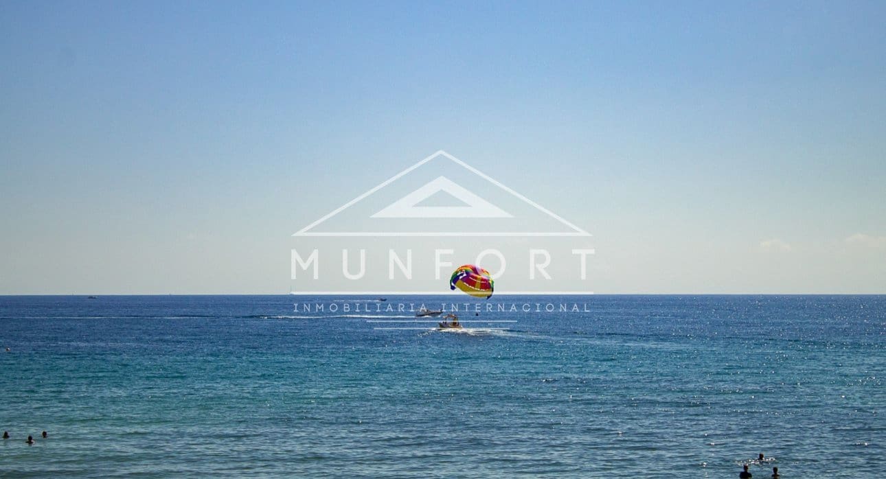 4 slaapkamer Villa te koop in Torre de la Horadada met zwembad - € 745.000 (Ref: 9278500)