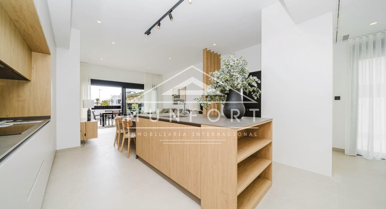 3 quarto Bungalow para venda em Pilar de la Horadada com piscina - 459 000 € (Ref: 9278740)