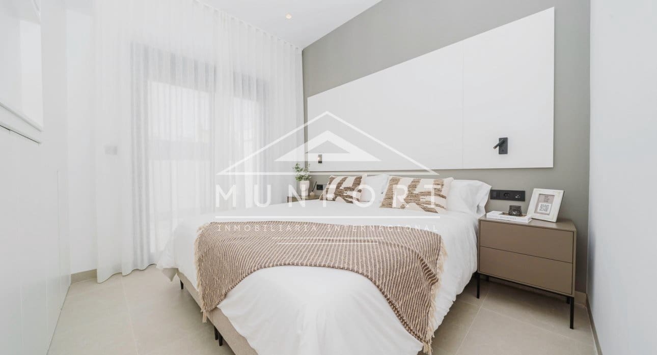 3 quarto Bungalow para venda em Pilar de la Horadada com piscina - 459 000 € (Ref: 9278740)