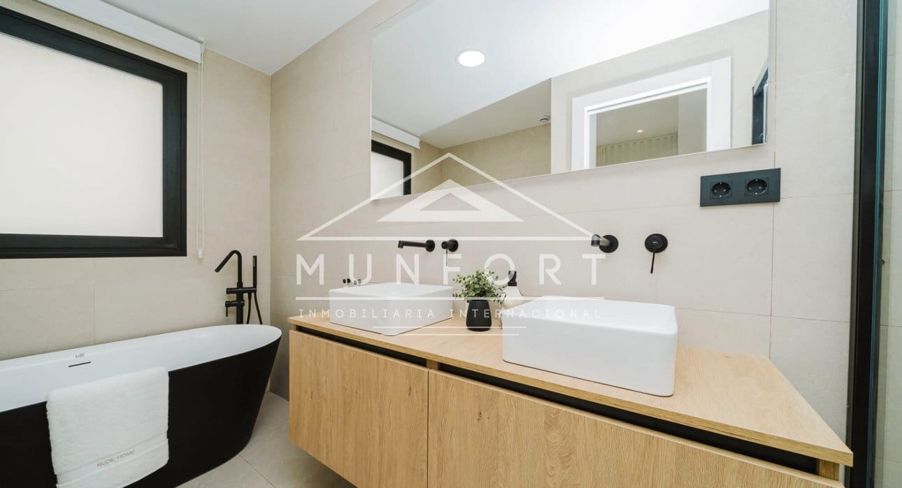 3 quarto Bungalow para venda em Pilar de la Horadada com piscina - 459 000 € (Ref: 9278740)
