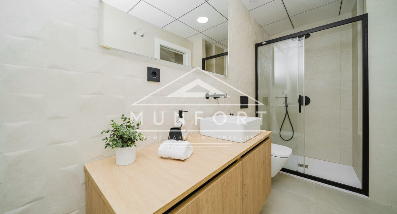 3 quarto Bungalow para venda em Pilar de la Horadada com piscina - 459 000 € (Ref: 9278740)