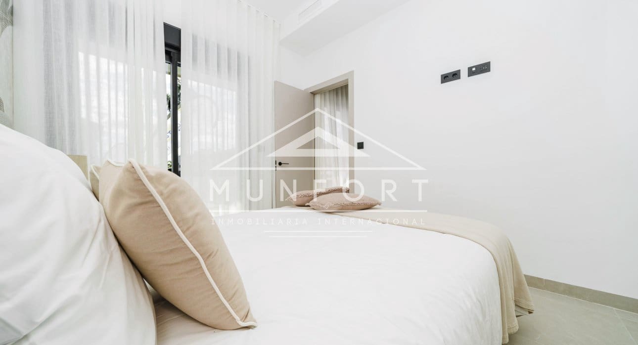3 quarto Bungalow para venda em Pilar de la Horadada com piscina - 459 000 € (Ref: 9278740)