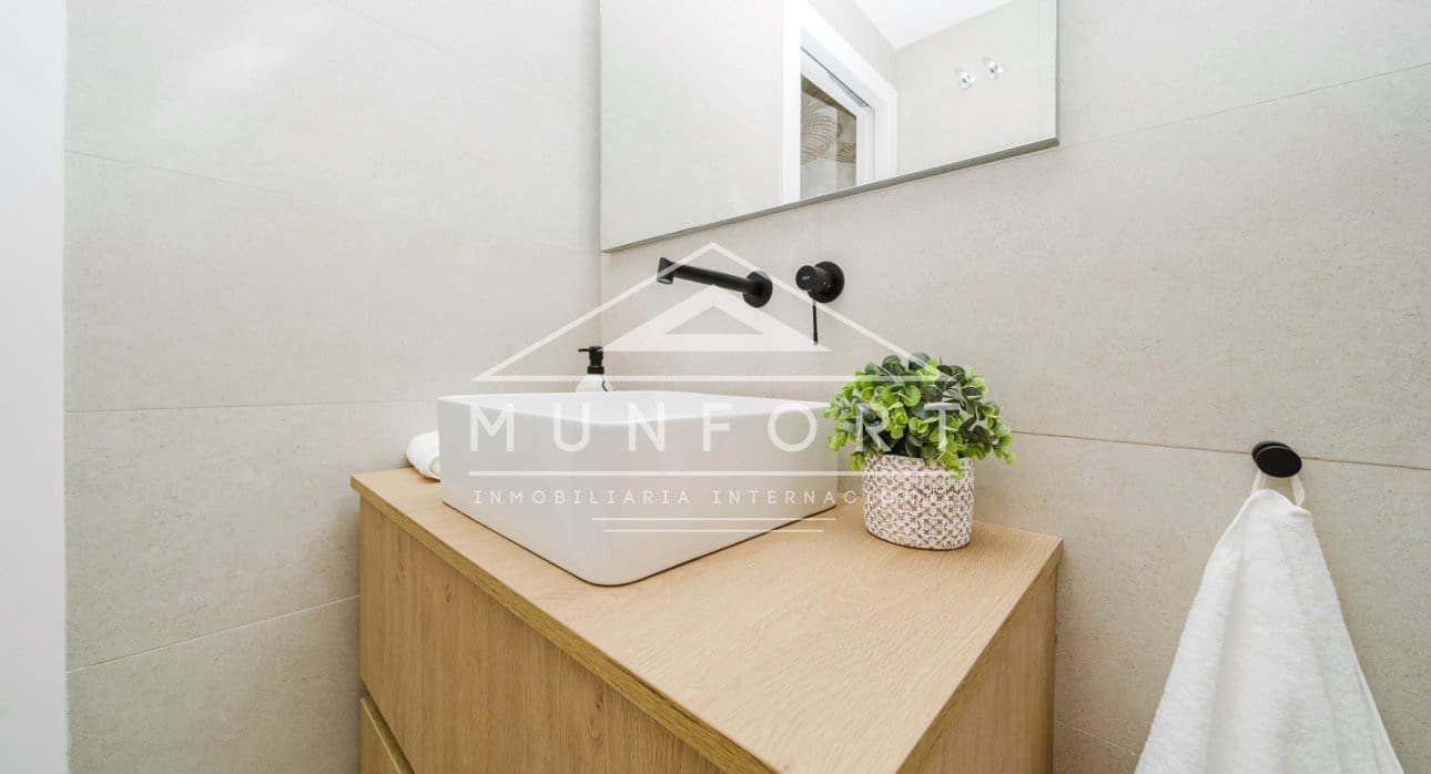 3 quarto Bungalow para venda em Pilar de la Horadada com piscina - 459 000 € (Ref: 9278740)