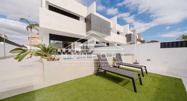 3 quarto Bungalow para venda em Pilar de la Horadada ciudad, Pilar de la Horadada com piscina - 459 000 € (Ref: 9278740)