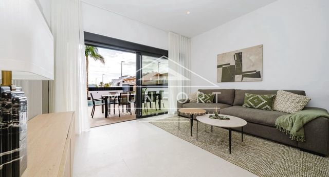 3 quarto Bungalow para venda em Pilar de la Horadada ciudad, Pilar de la Horadada com piscina - 459 000 € (Ref: 9278740)