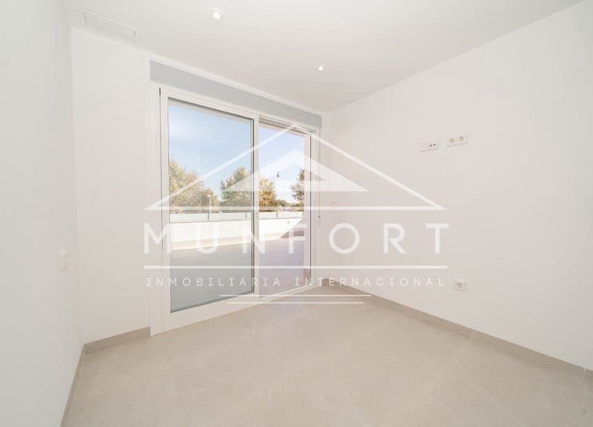 2 slaapkamer Bungalow te koop in Pilar de la Horadada met zwembad garage - € 329.900 (Ref: 9278741)