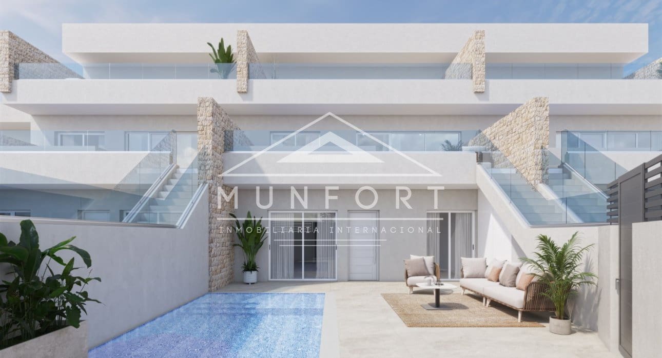 Bungalow de 3 habitaciones en Pilar de la Horadada en venta con piscina - 299.900 € (Ref: 9278742)