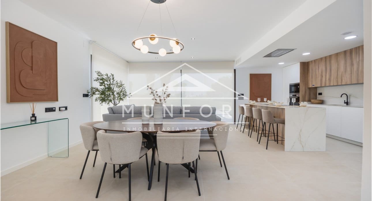 4 Zimmer Villa zu verkaufen in Los Alcazares mit Pool - 685.000 € (Ref: 9279637)