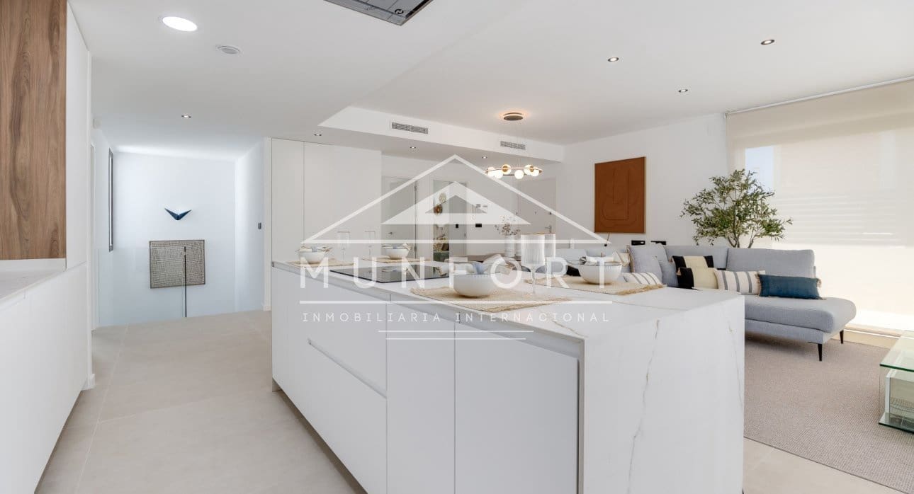 4 Zimmer Villa zu verkaufen in Los Alcazares mit Pool - 685.000 € (Ref: 9279637)