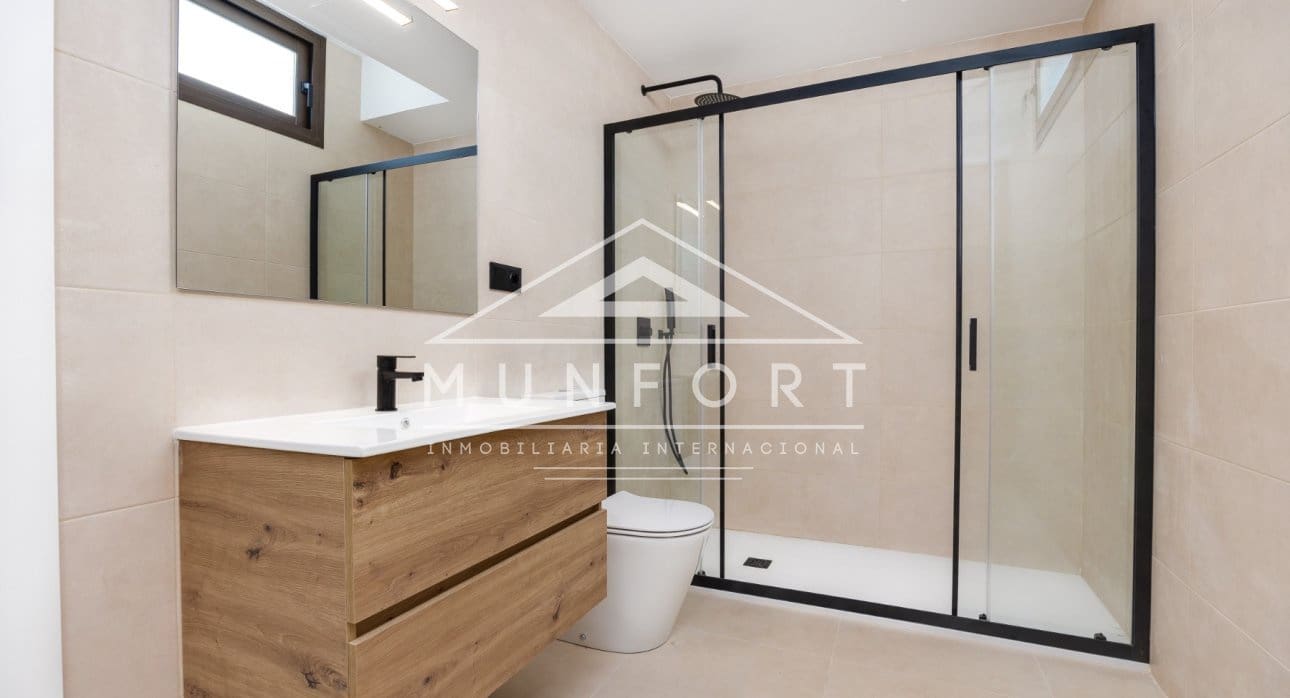 4 Zimmer Villa zu verkaufen in Los Alcazares mit Pool - 685.000 € (Ref: 9279637)