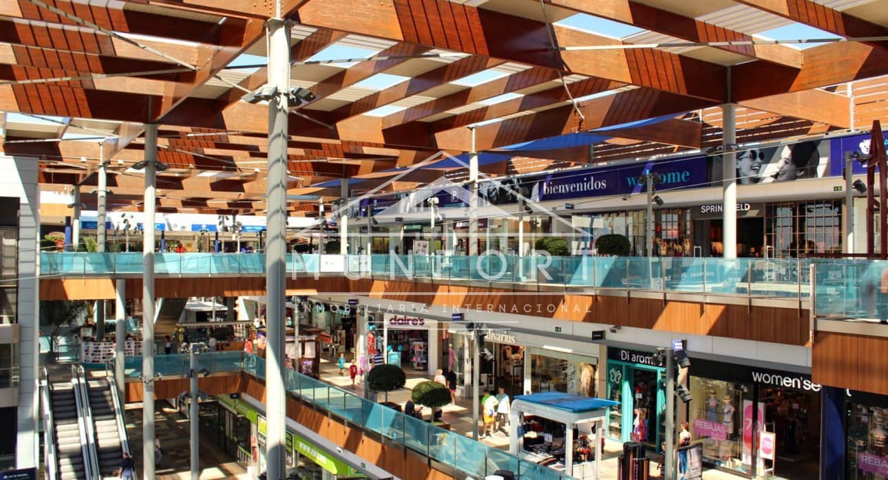 3 chambre Villa/Maison à vendre à Torrevieja avec piscine - 595 000 € (Ref: 9279640)