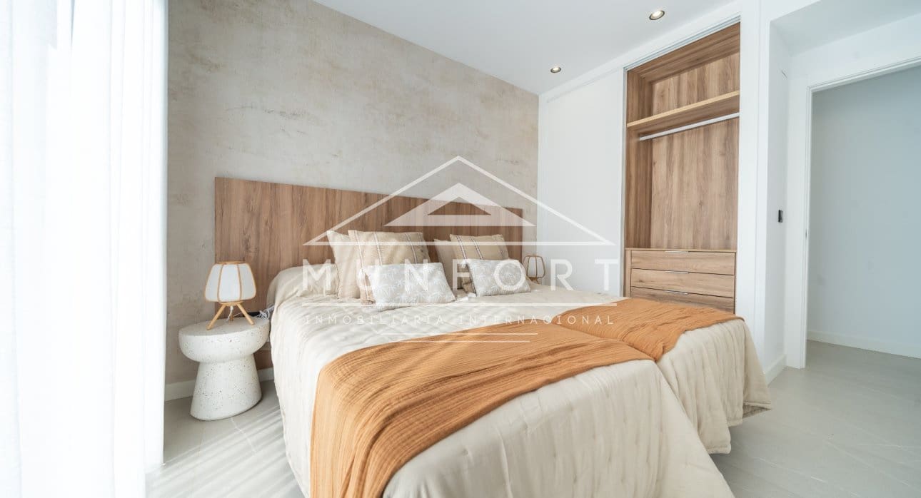 3 bedroom Villa for sale in Torrevieja with pool - € 595,000 (Ref: 9279640)