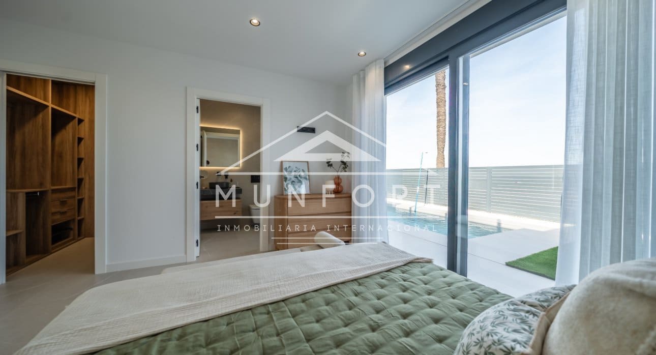 3 bedroom Villa for sale in Torrevieja with pool - € 595,000 (Ref: 9279640)