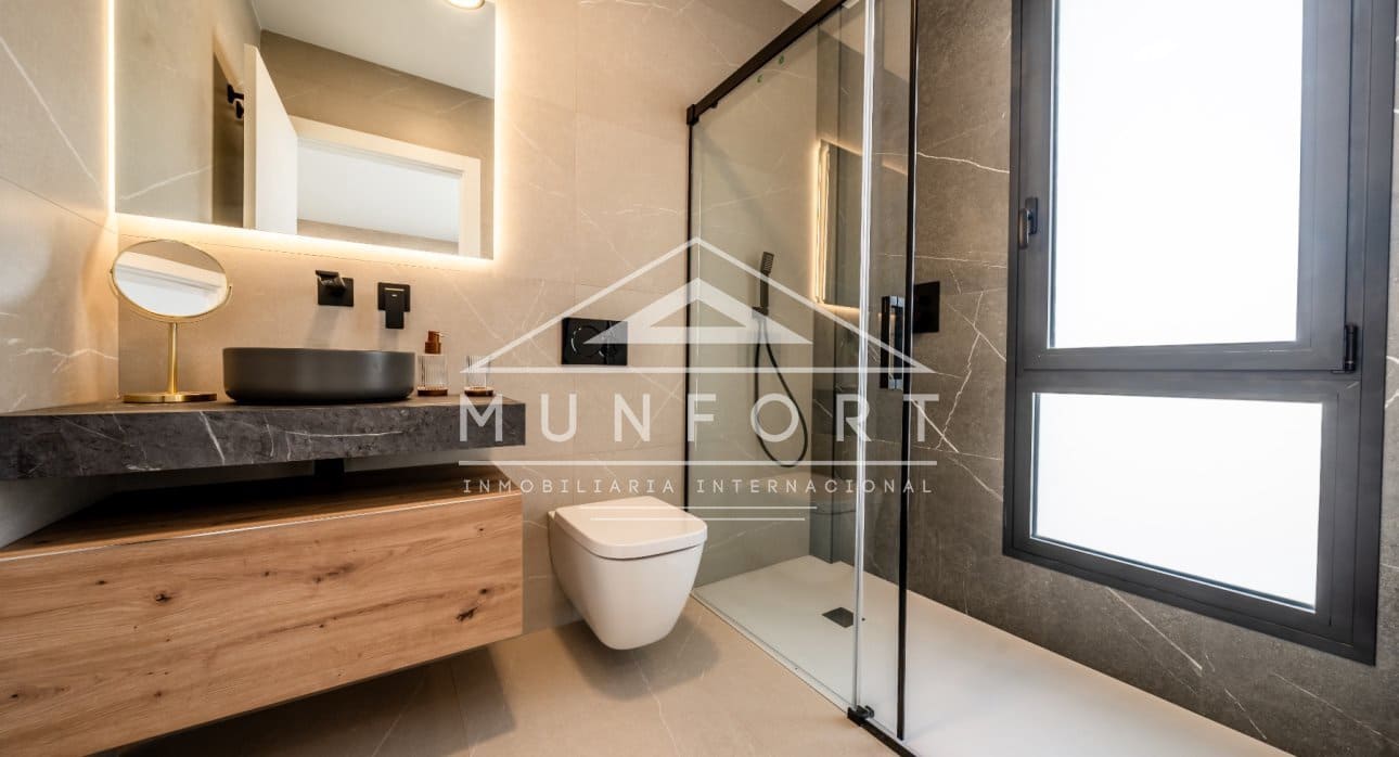 3 bedroom Villa for sale in Torrevieja with pool - € 595,000 (Ref: 9279640)