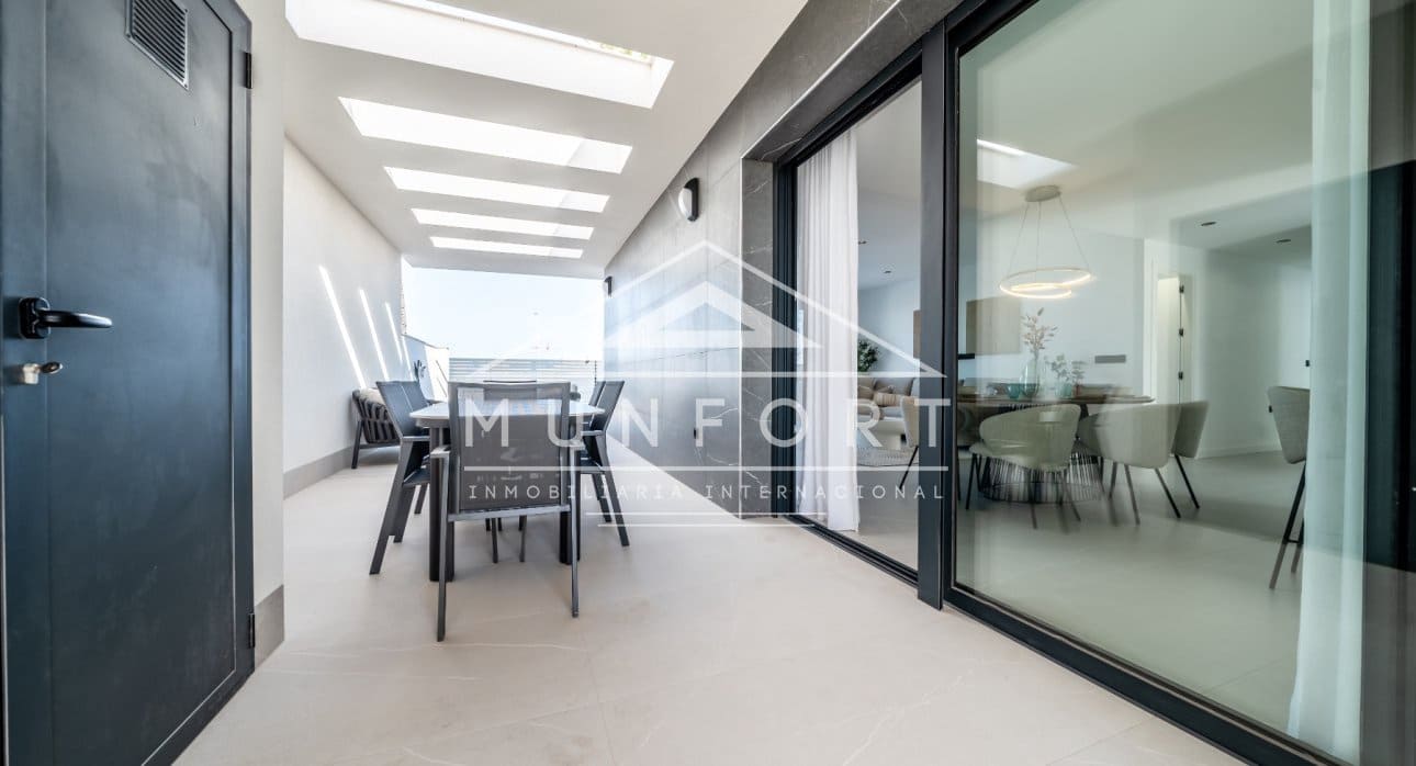 3 bedroom Villa for sale in Torrevieja with pool - € 595,000 (Ref: 9279640)
