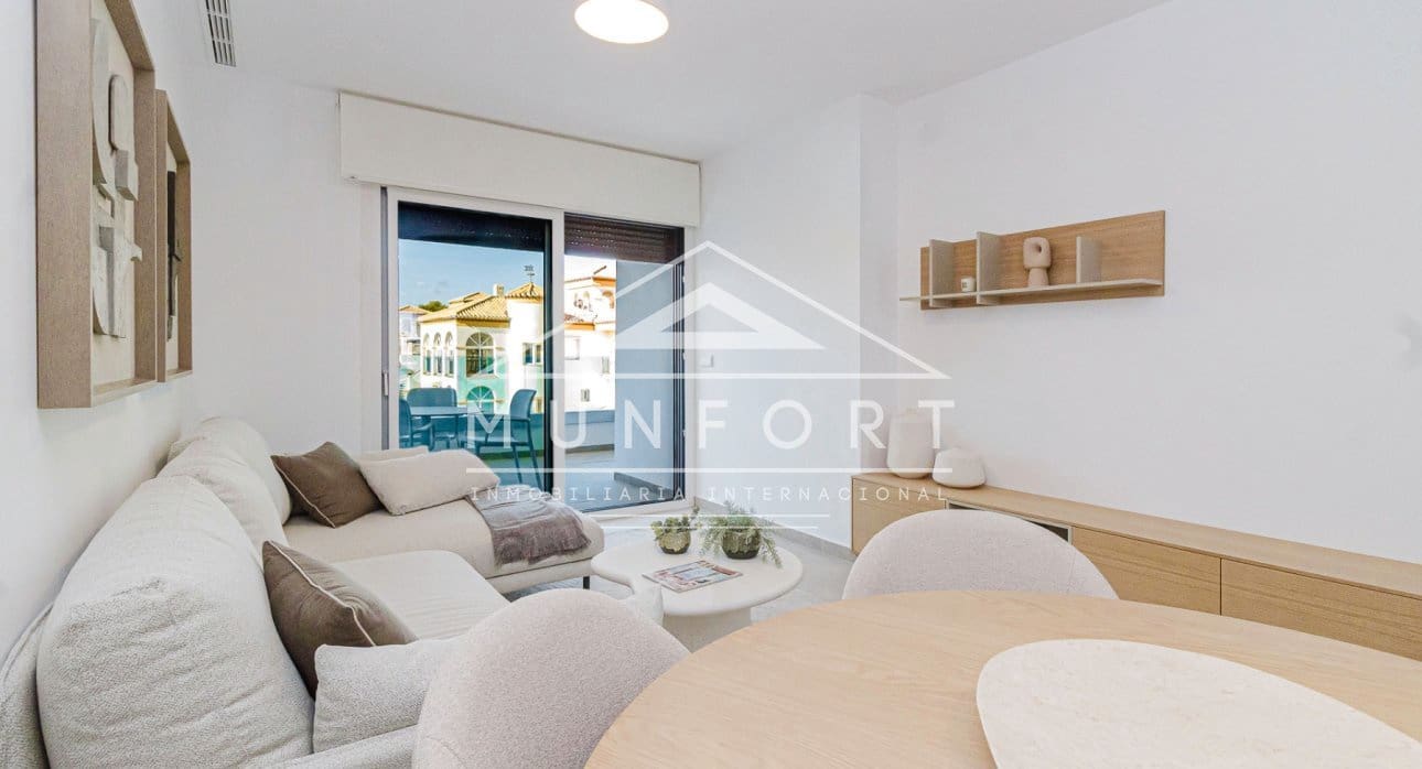 4 slaapkamer Appartement te koop in Playa Flamenca met zwembad - € 505.000 (Ref: 9279641)