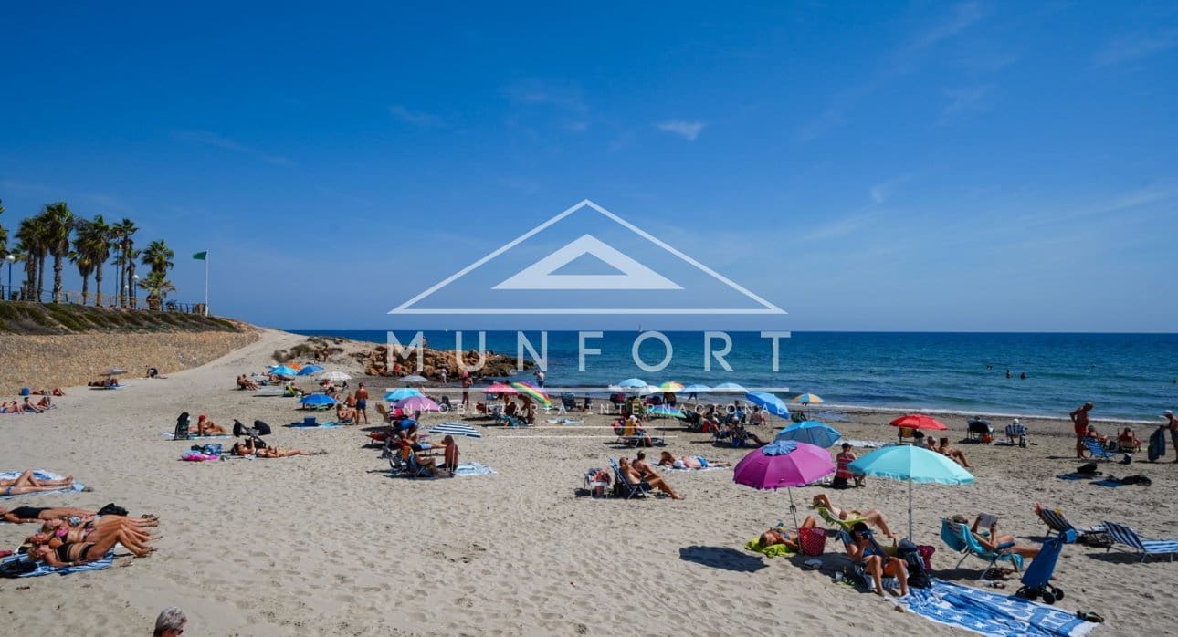 4 slaapkamer Appartement te koop in Playa Flamenca met zwembad - € 505.000 (Ref: 9279641)