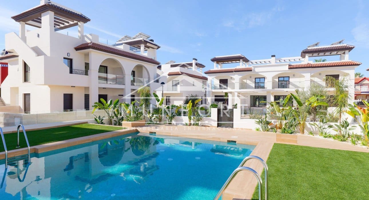 3 slaapkamer Penthouse te koop in Ciudad Quesada met zwembad - € 444.500 (Ref: 9279643)