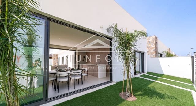 Chalet de 3 habitaciones en Las Lomas de Rame - Bahía Bella, Los Alcázares en venta con piscina - 689.900 € (Ref: 9279648)